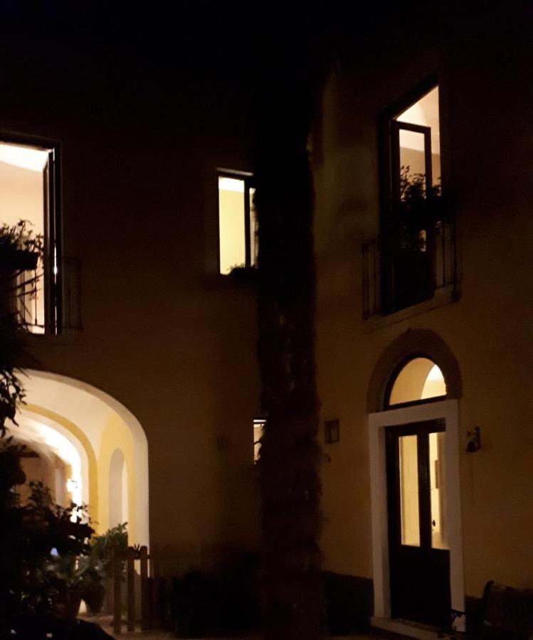 Dependance Royale Bed & Breakfast Caserta Exterior photo