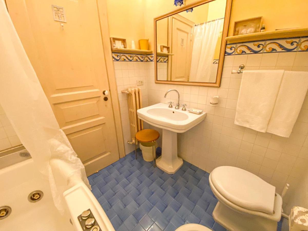 Dependance Royale Bed & Breakfast Caserta Exterior photo