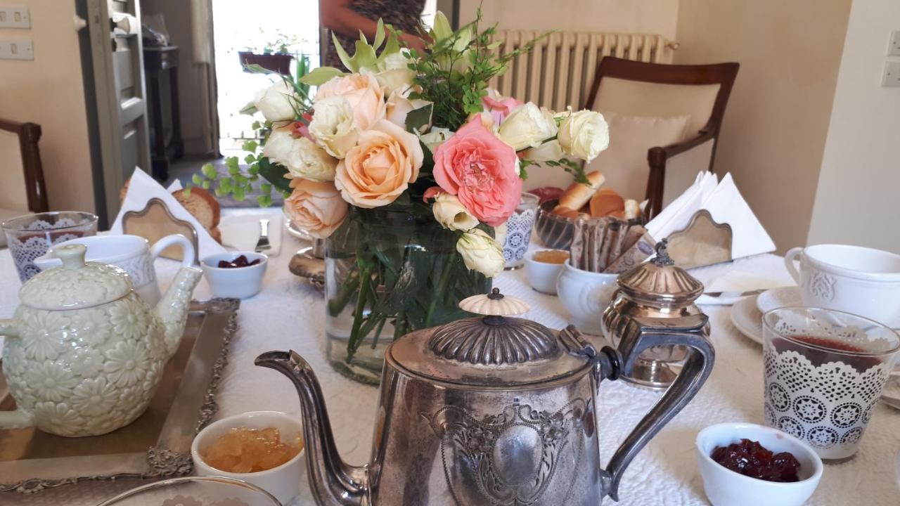 Dependance Royale Bed & Breakfast Caserta Exterior photo