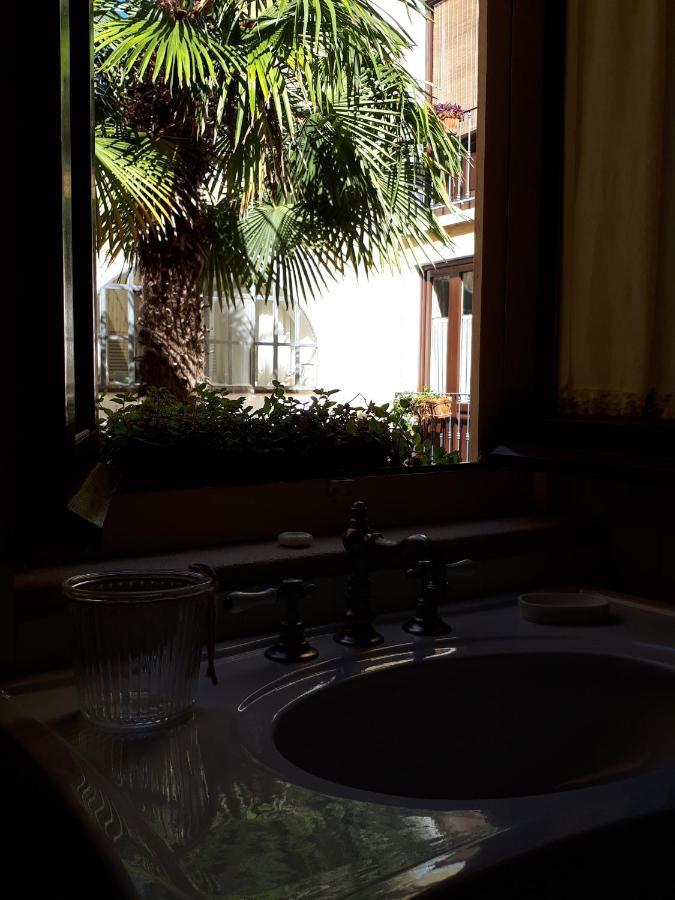 Dependance Royale Bed & Breakfast Caserta Exterior photo